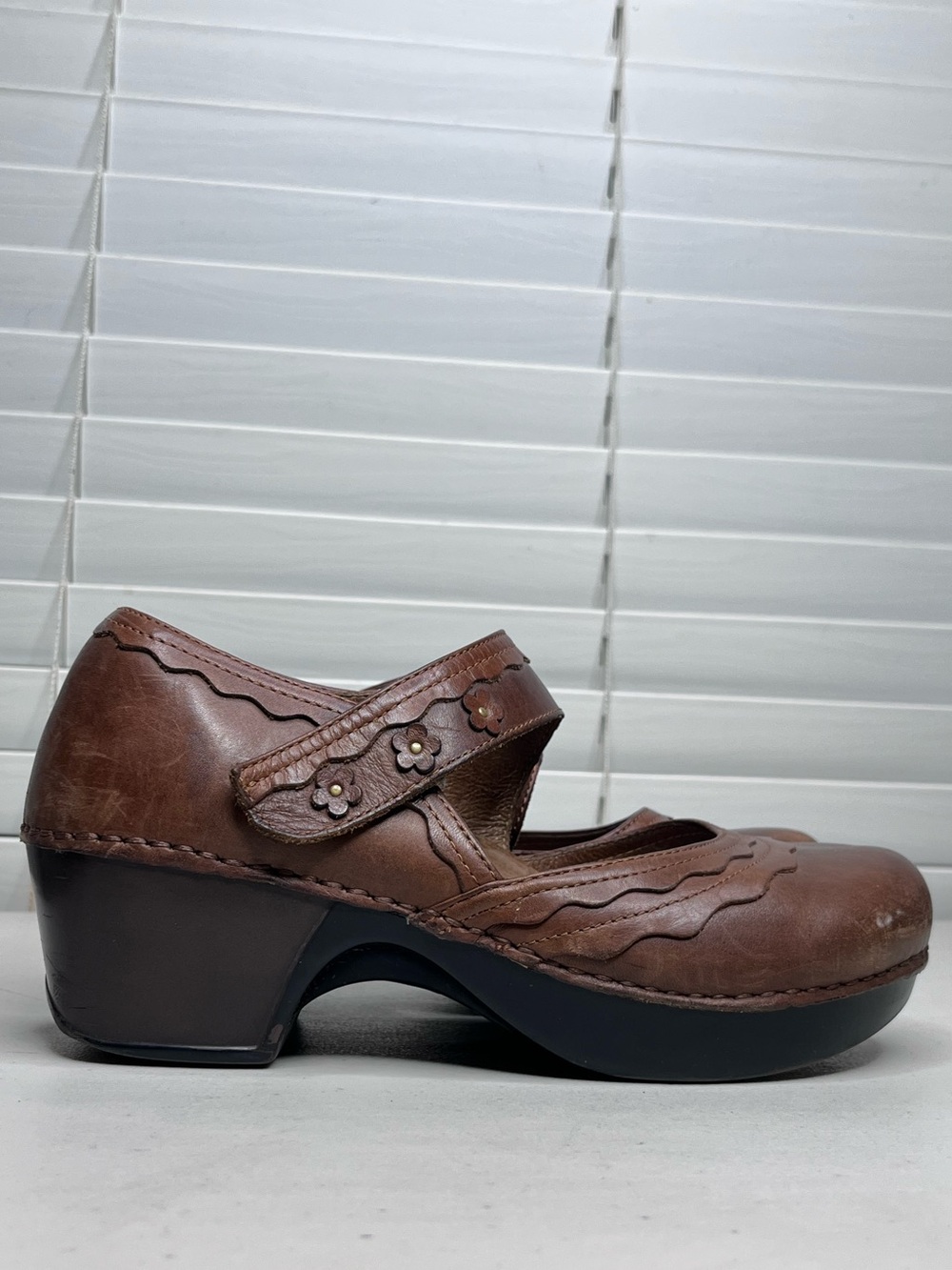 Dansko Harlow Sz 38 Leather Boho Floral Mary Jane Clogs - Picture 3 of 14